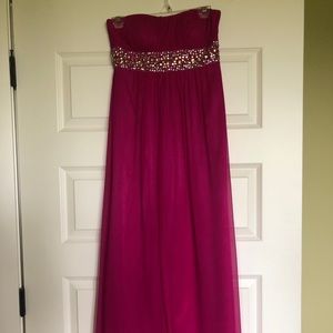 Magenta Prom dress
